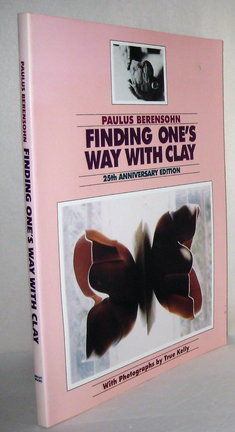 Finding One's Way With Clay - Libro