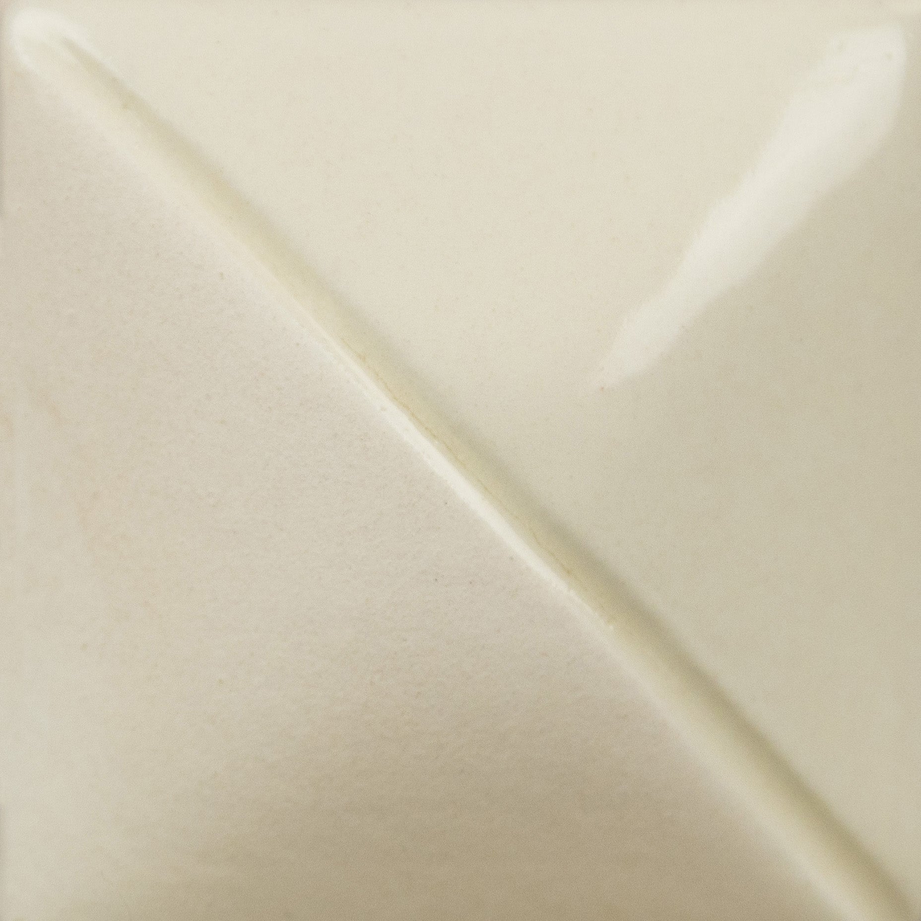 UG-067 - Ivory Fundamentals Underglaze